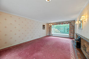 Lounge- click for photo gallery